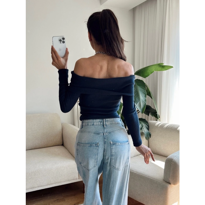 Madonna Yaka Yumoş Crop - LACİVERT