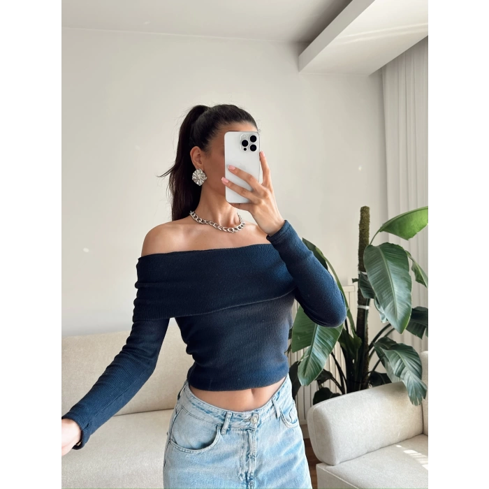 Madonna Yaka Yumoş Crop - LACİVERT