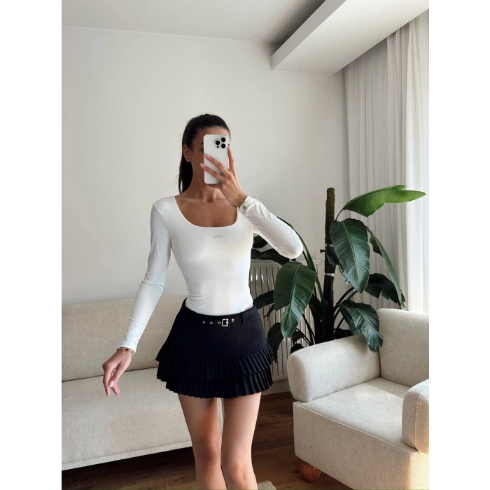 Marka Kare Yaka Bodysuit - BEYAZ