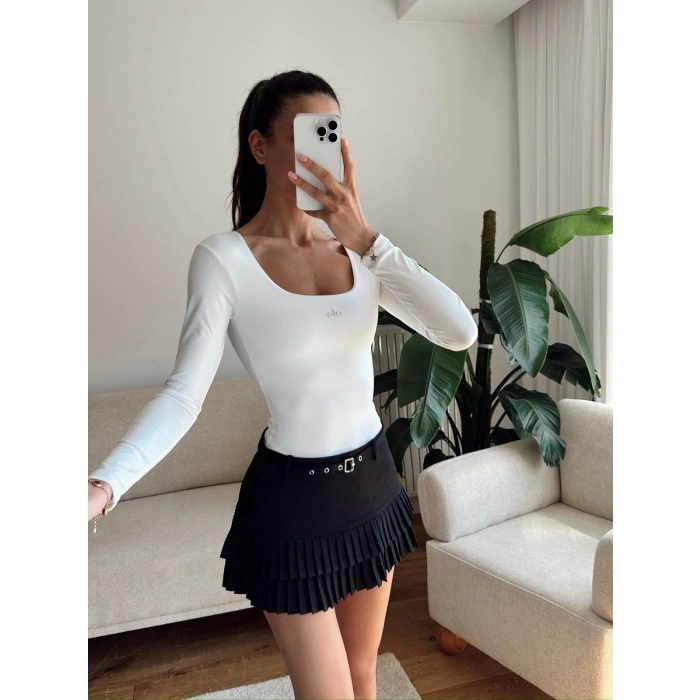 Marka Kare Yaka Bodysuit - BEYAZ
