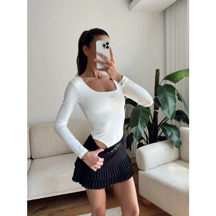 Marka Kare Yaka Bodysuit - BEYAZ