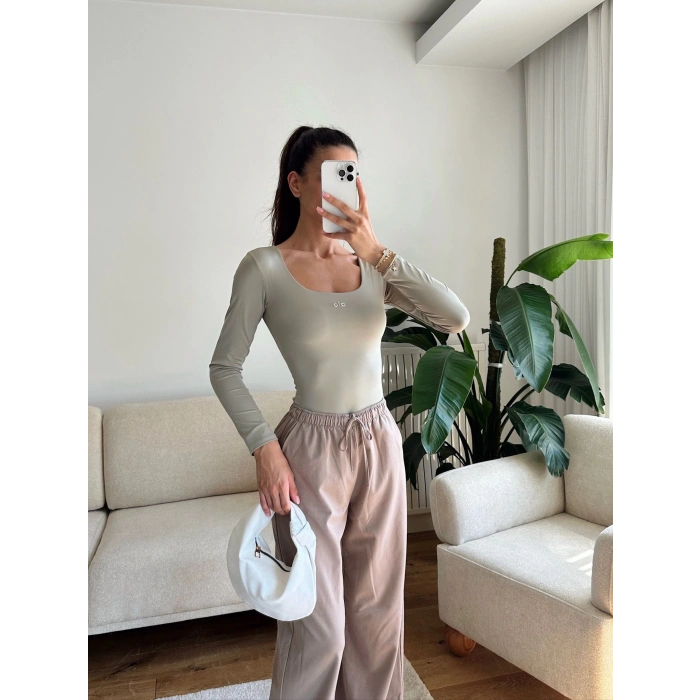 Marka Kare Yaka Bodysuit - YEŞİL