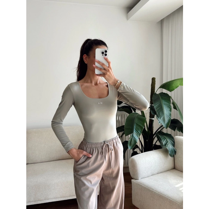 Marka Kare Yaka Bodysuit - YEŞİL