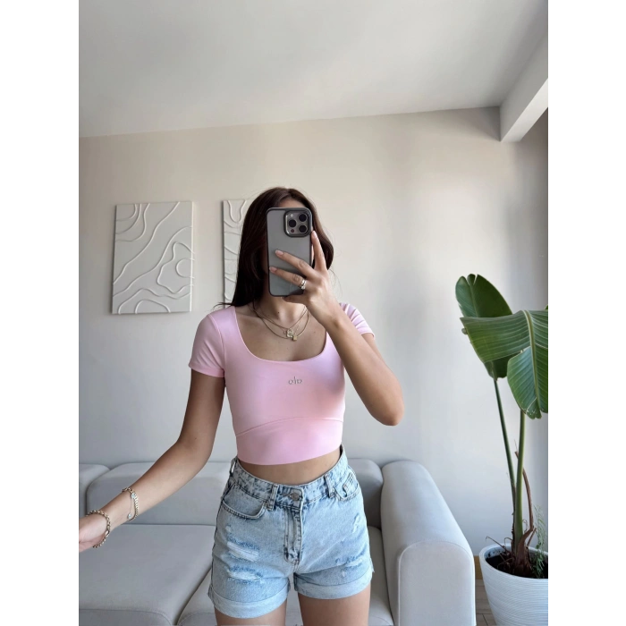 Marka Kare Yaka Crop - PEMBE