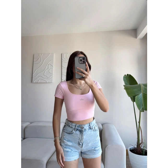 Marka Kare Yaka Crop - PEMBE