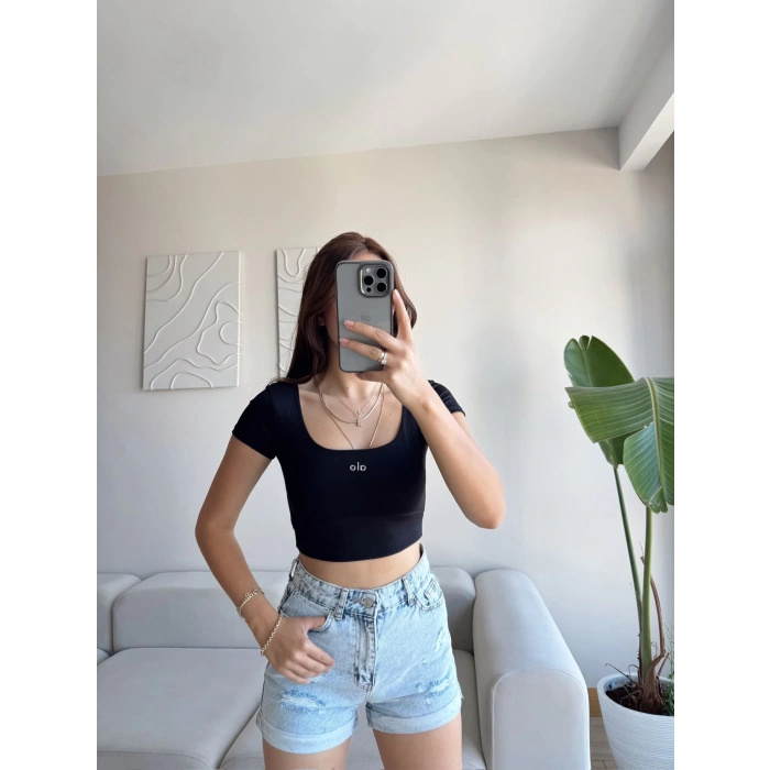 Marka Kare Yaka Crop - SİYAH