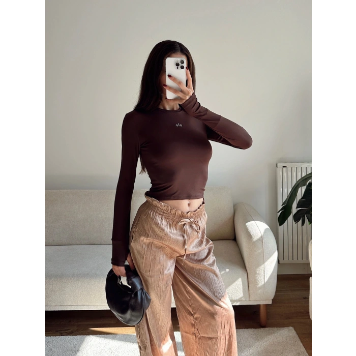 Marka Parmak Geçmeli Basic Crop - KAHVE