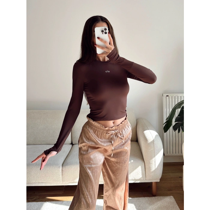 Marka Parmak Geçmeli Basic Crop - KAHVE