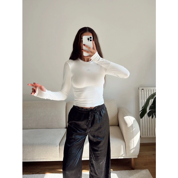 Marka Parmak Geçmeli Basic Crop - BEYAZ