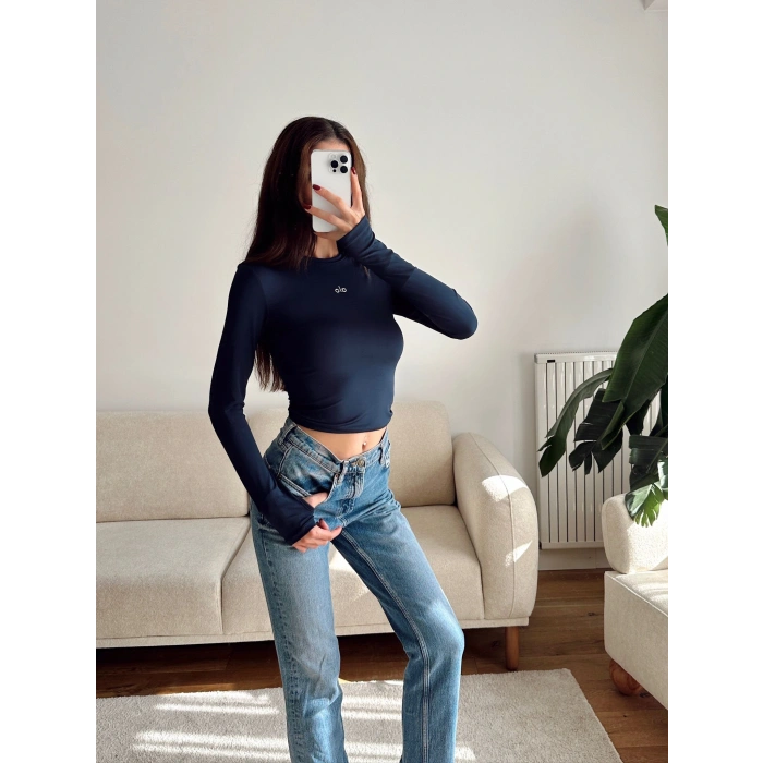 Marka Parmak Geçmeli Basic Crop - LACİVERT