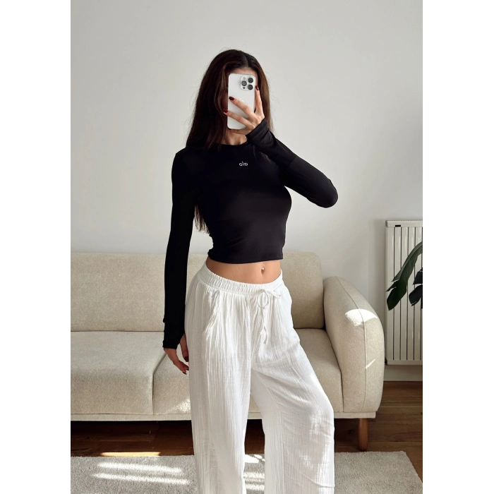 Marka Parmak Geçmeli Basic Crop - SİYAH