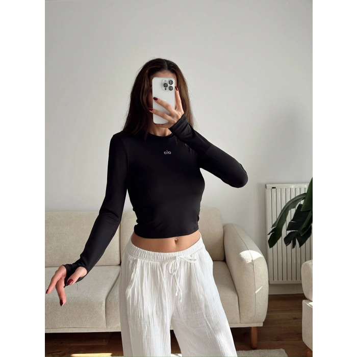 Marka Parmak Geçmeli Basic Crop - SİYAH