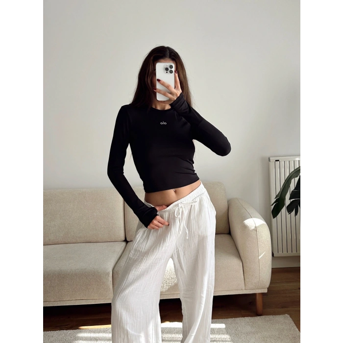 Marka Parmak Geçmeli Basic Crop - SİYAH