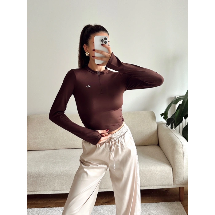 Marka Parmak Geçmeli Crop - KAHVE