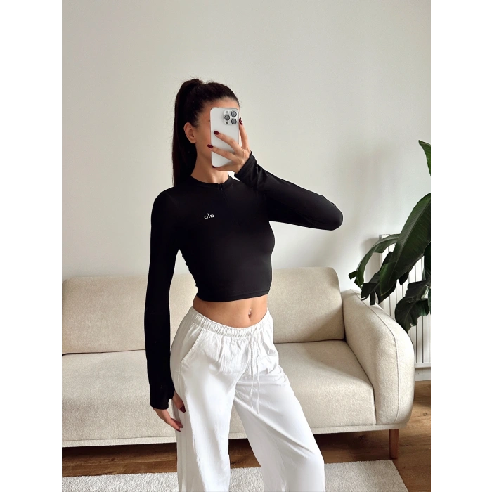 Marka Parmak Geçmeli Crop - SİYAH