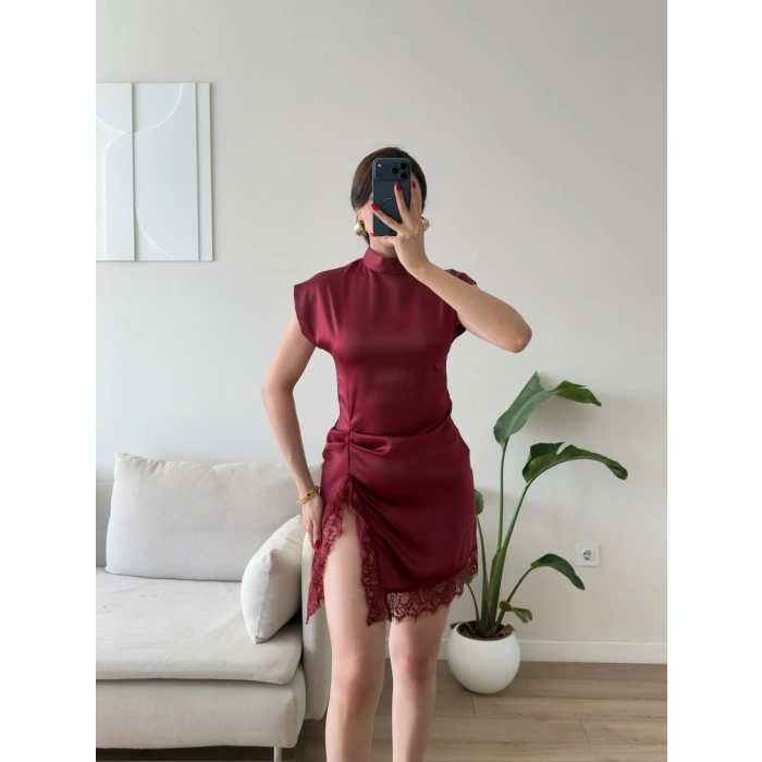 Monique Dantel Yırtmaçlı Drapeli Mini Elbise - BORDO
