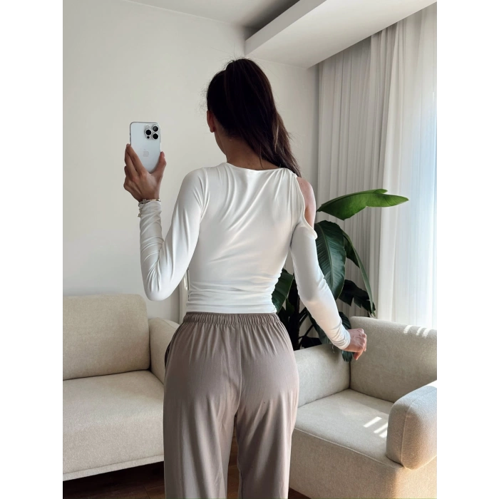Omuz Burgu Crop - BEYAZ