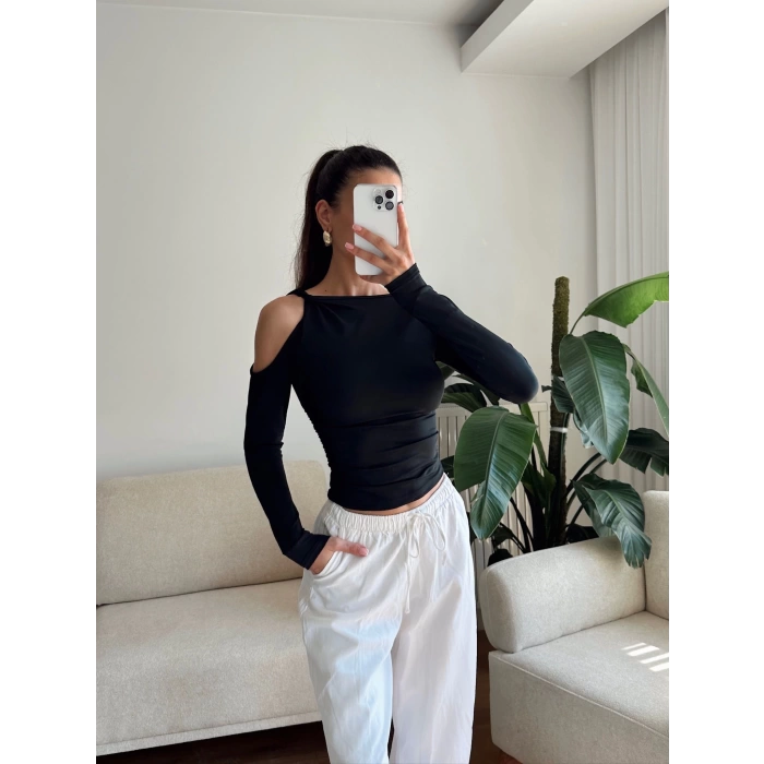 Omuz Burgu Crop - SİYAH