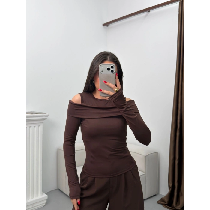 Omuz Damla Madonna Bluz - KAHVE