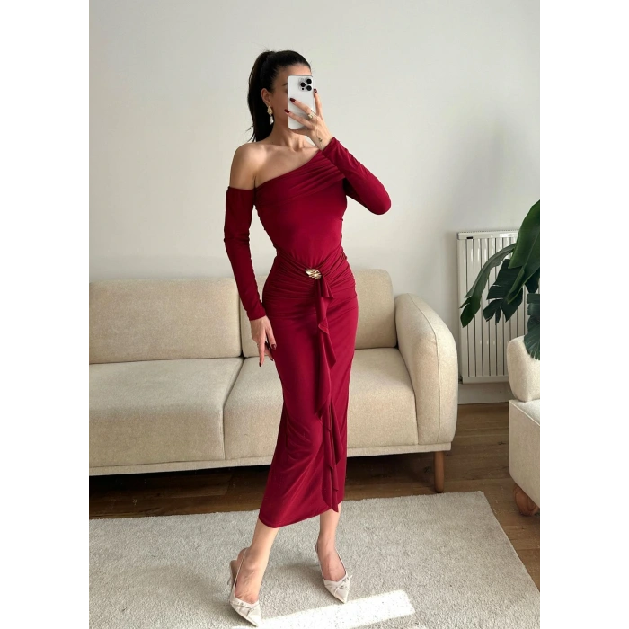 Omuz Dekolte Aksesuar Elbise - BORDO