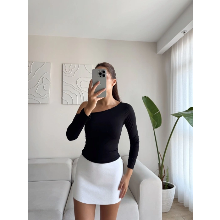 Omuz Dekolte Crop - SİYAH