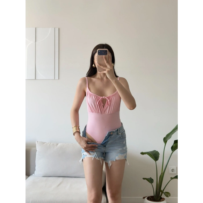 Ön Bağcık Askılı Bodysuit - PEMBE