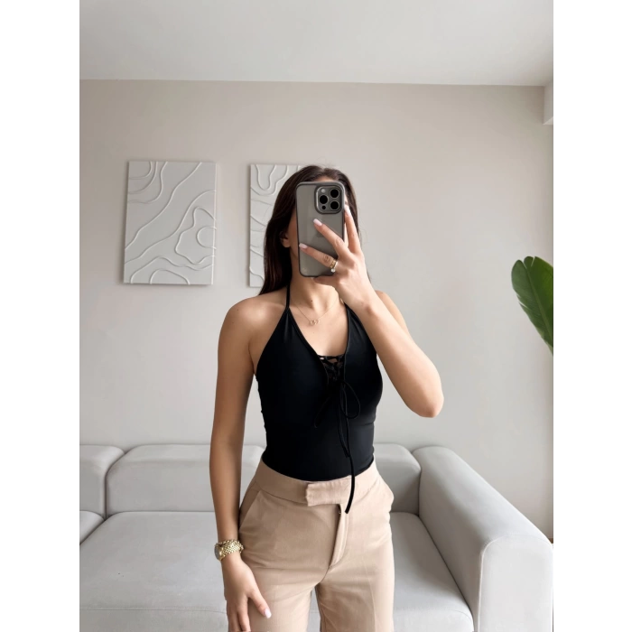Ön Bağcıklı Boyun Askılı Bodysuit - SİYAH