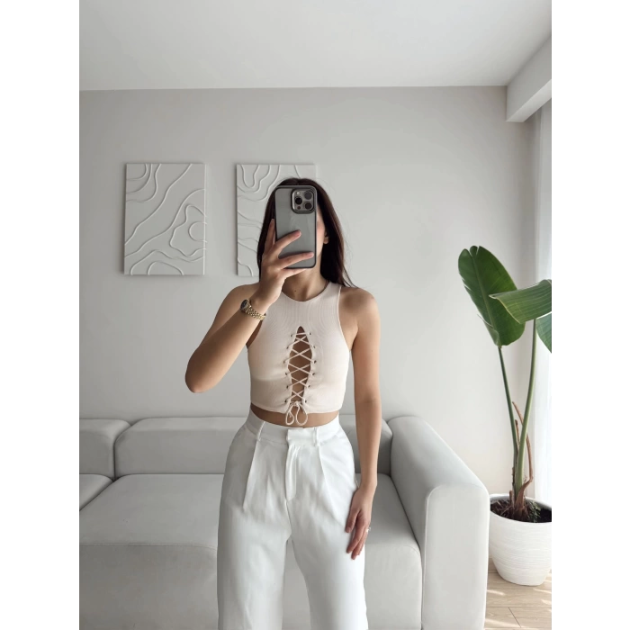Ön Bağcıklı Kuşgözü Crop - BEJ