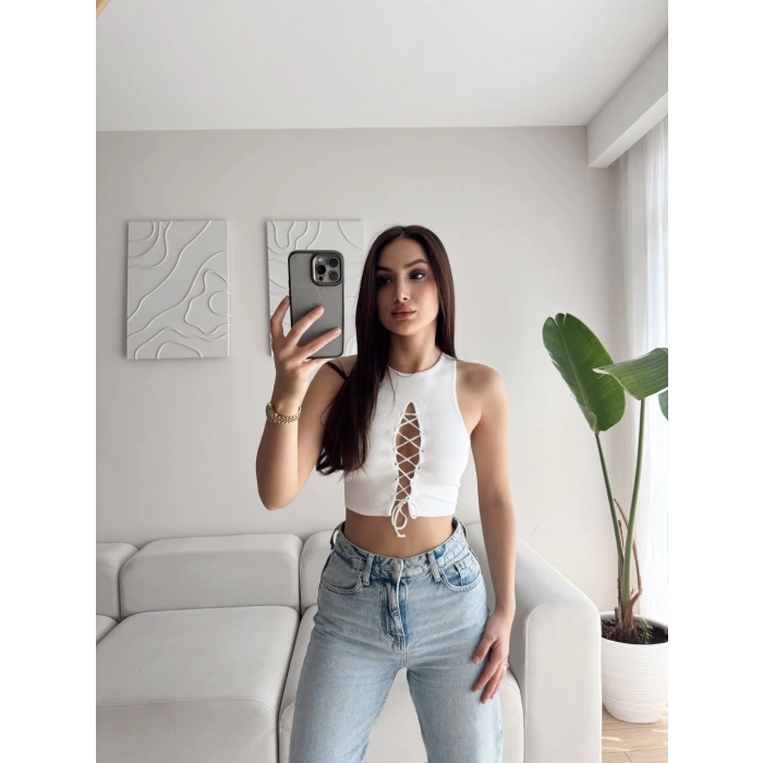 Ön Bağcıklı Kuşgözü Crop - BEYAZ