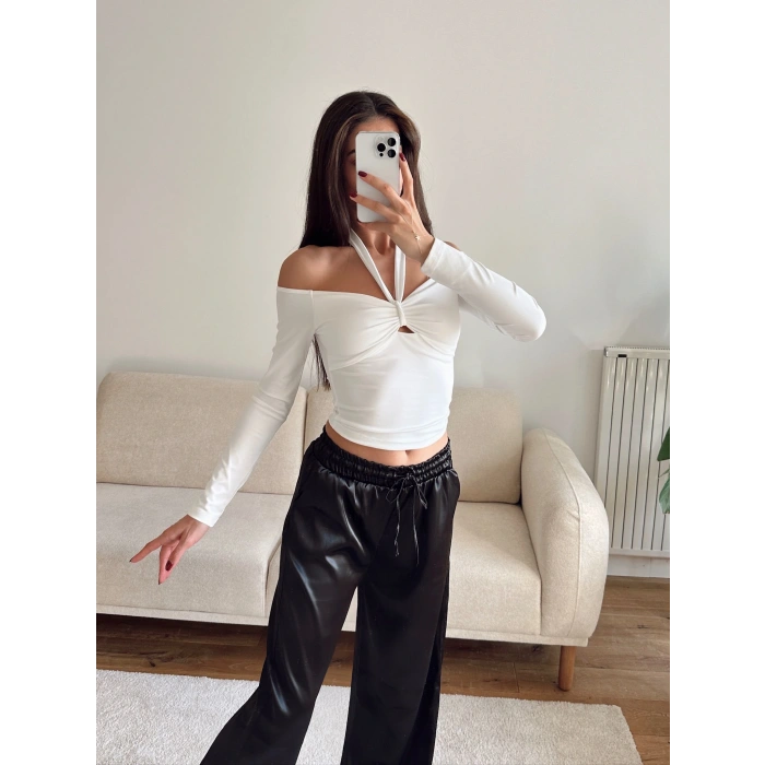 Ön Büzgü Boyun Bağlamalı Crop - BEYAZ