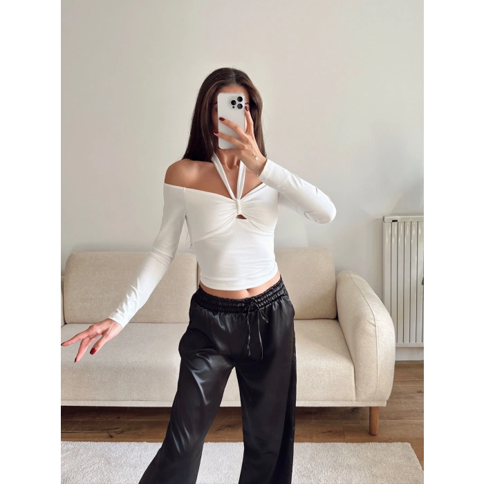 Ön Büzgü Boyun Bağlamalı Crop - BEYAZ