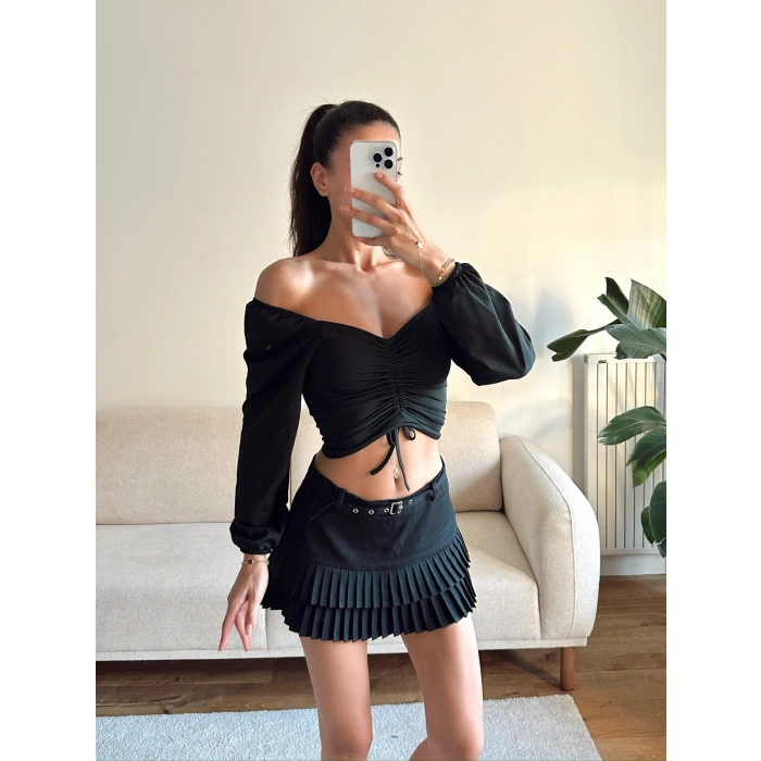 Ön Büzgülü Balon Kol Crop - SİYAH