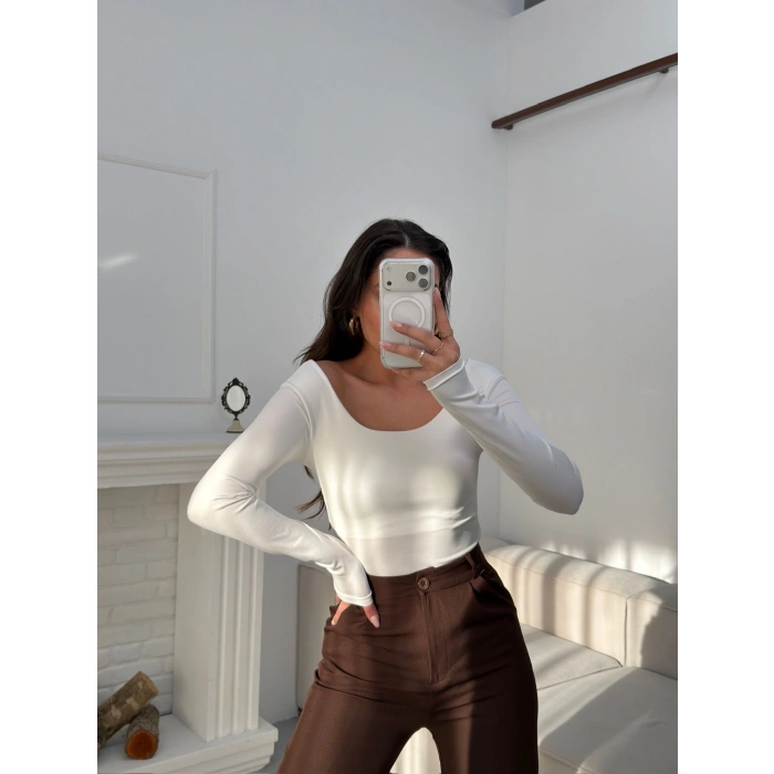 Oval Yaka Bodysuit - BEYAZ