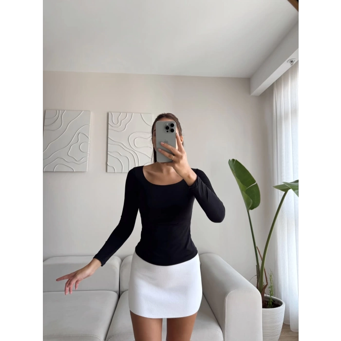 Oval Yaka Çift Kat Crop - SİYAH