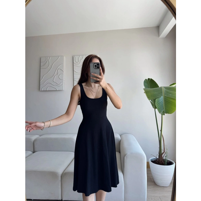 Oval Yaka Ribana Fit Elbise - SİYAH