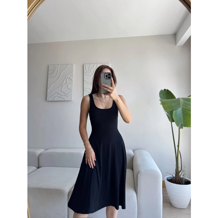 Oval Yaka Ribana Fit Elbise - SİYAH