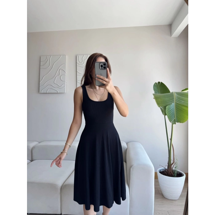 Oval Yaka Ribana Fit Elbise - SİYAH