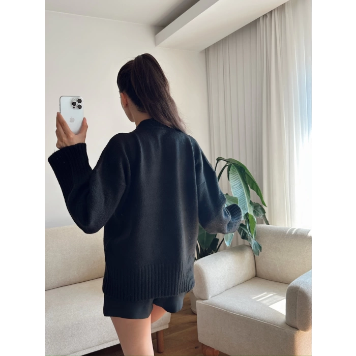Oversize Bisiklet Yaka Kazak - SİYAH