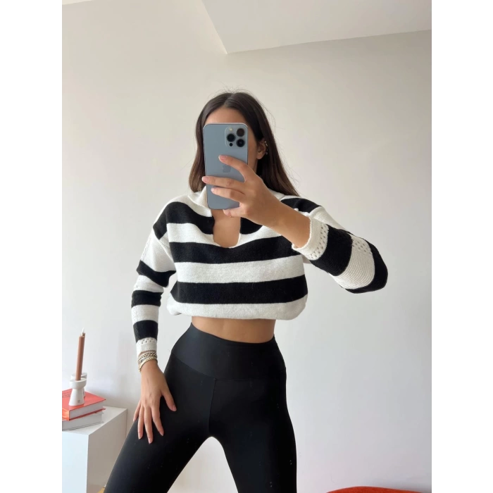 Oversize Çizgili Polo Yaka Triko-SİYAHBEYAZ