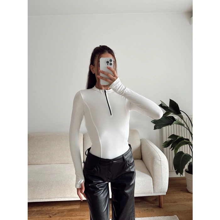 Parmak Geçmeli Fermuar Crop - BEYAZ