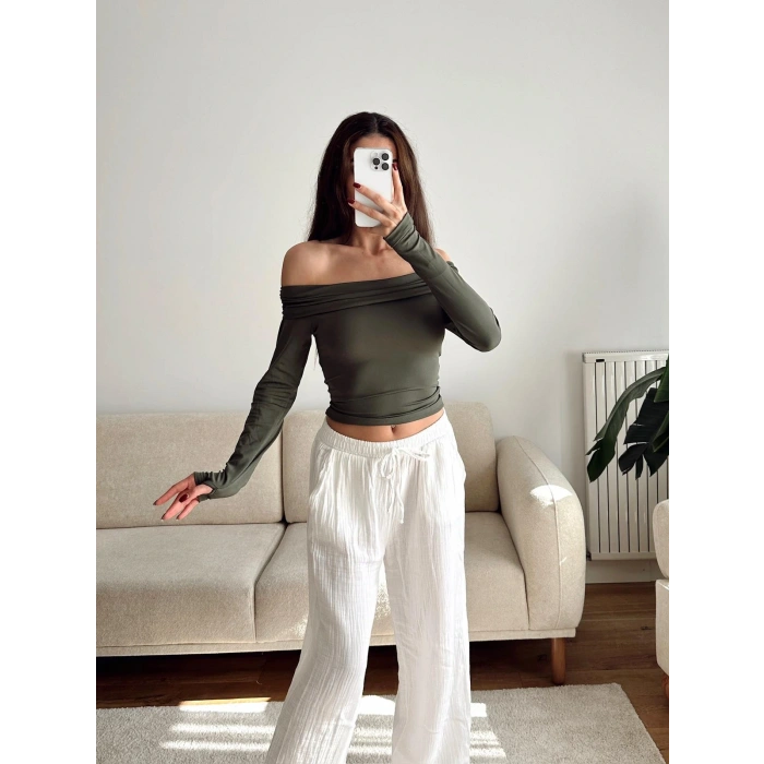 Parmak Geçmeli Madonna Crop - HAKİ