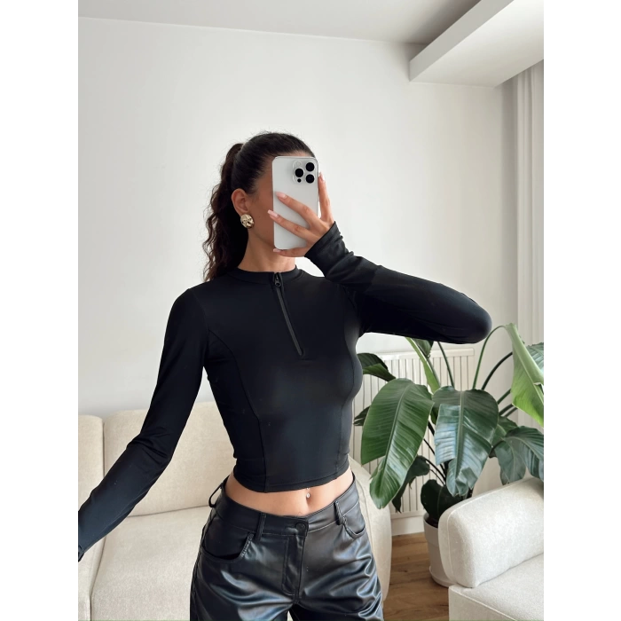 Parmak Germeli Fermuar Crop - SİYAH