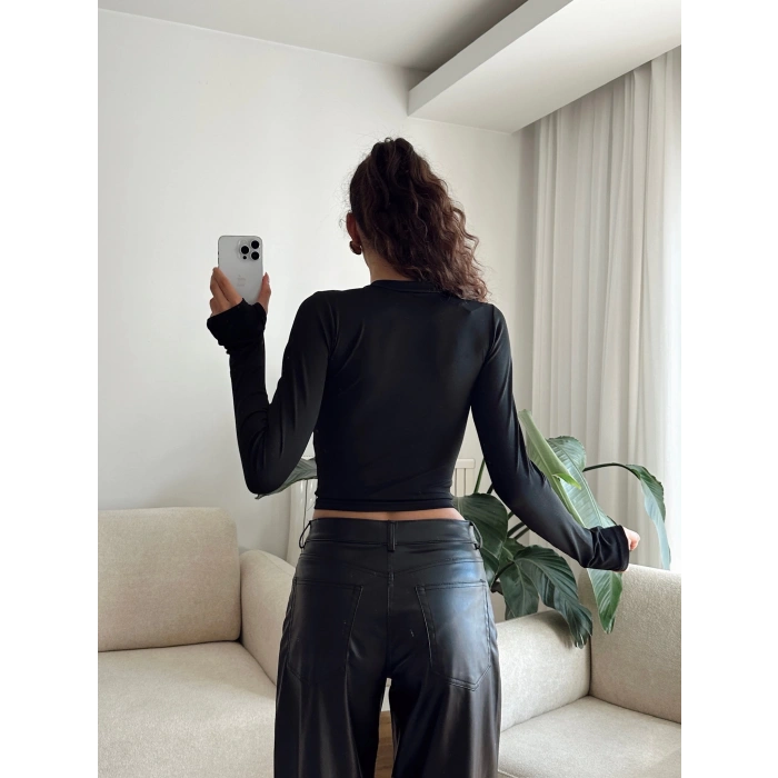 Parmak Germeli Fermuar Crop - SİYAH