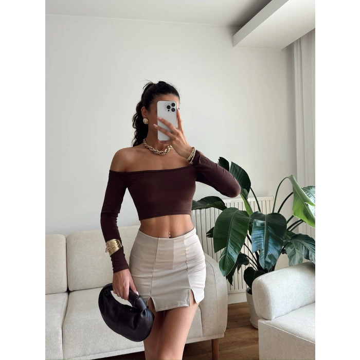 Madonna Yaka Crop - KAHVE