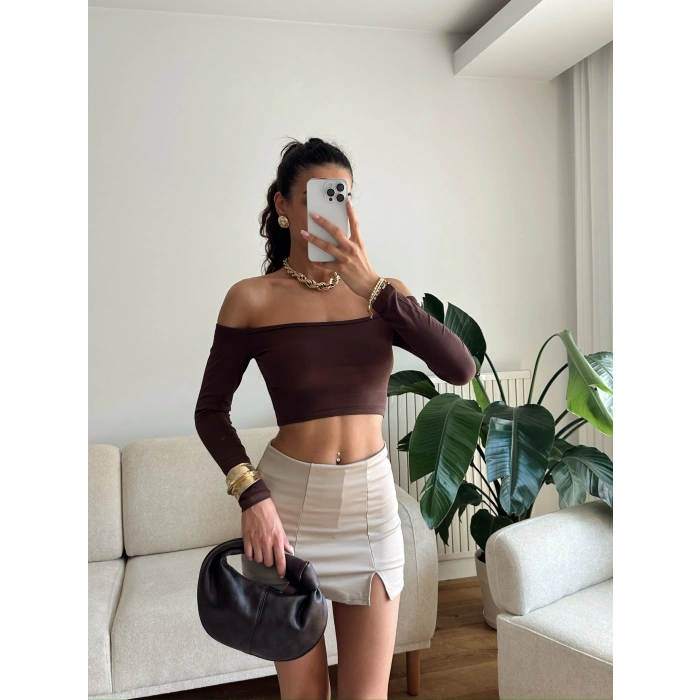 Madonna Yaka Crop - KAHVE