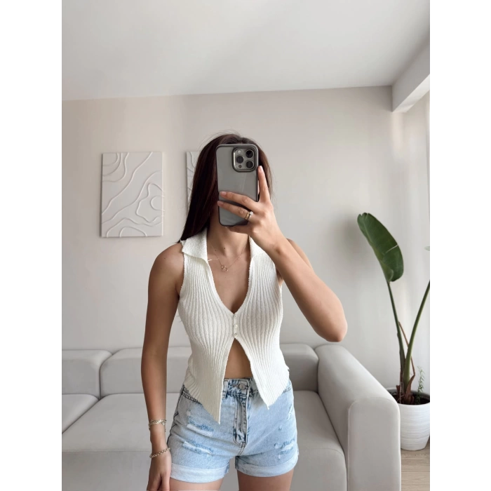 Polo Yaka Düğmeli Crop - BEYAZ