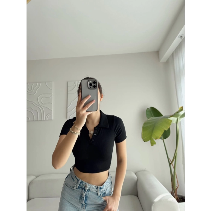Polo Yaka Düğmeli Crop - SİYAH
