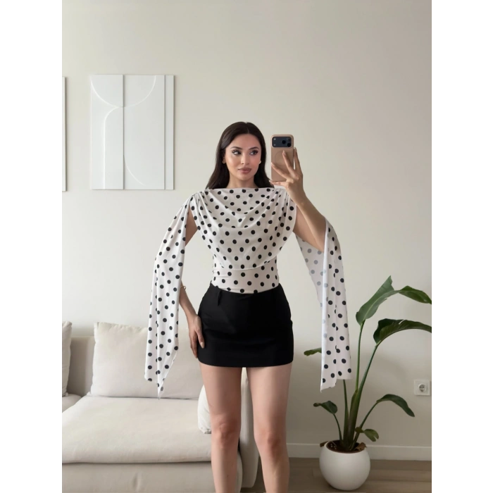 Puantiyeli Drapeli Pelerin Bodysuit - BEYAZ