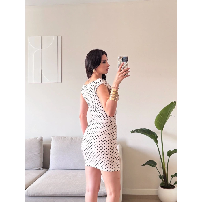 Puantiyeli Omuz Burgu Elbise - BEYAZ