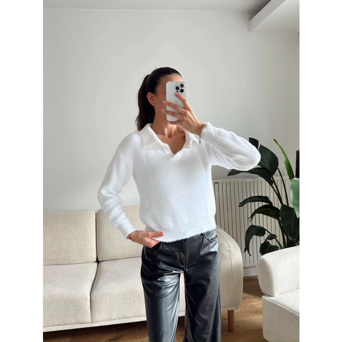 Sakallı Polo Yaka Crop - BEYAZ